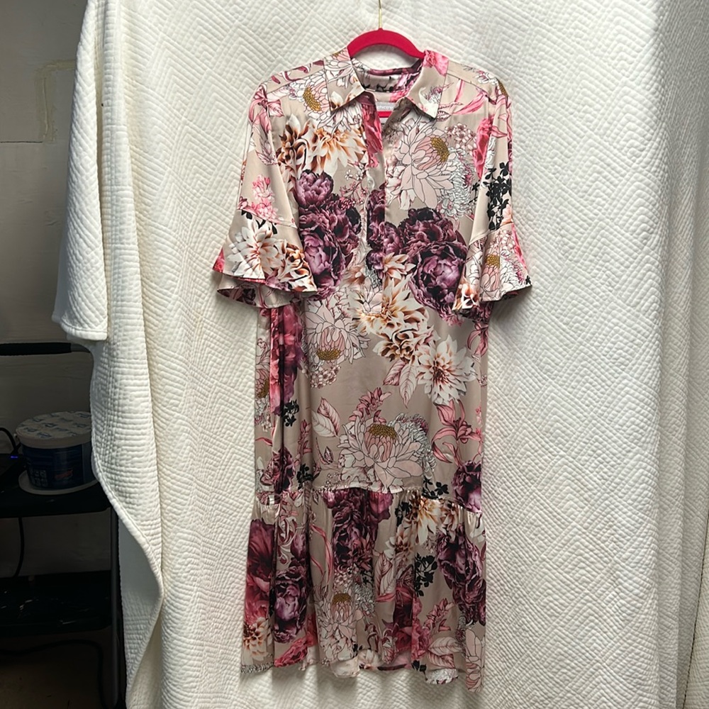 Chicos dress pink mauve tan light material lined pockets pretty Chicos Size 3
